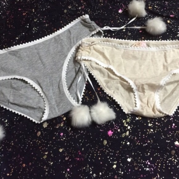Winter break Pom Pom hip hugger panties - Picture 5 of 5